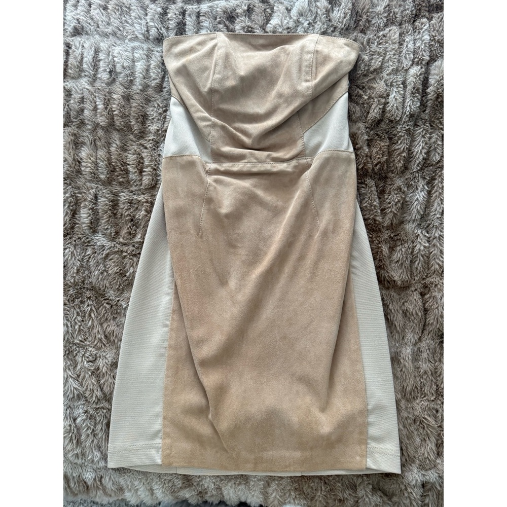 Chic Strapless Tan and Cream Dress